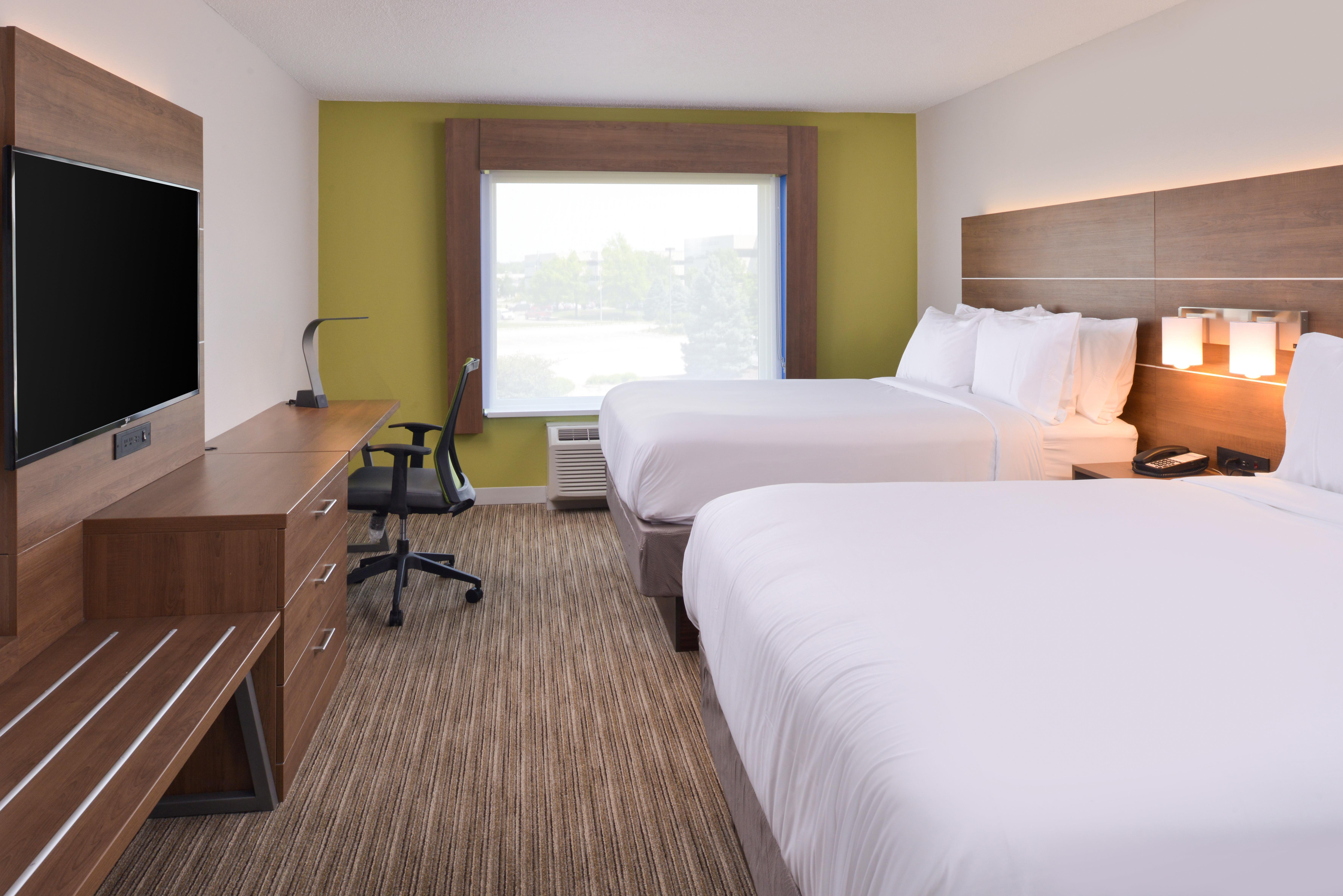 Holiday Inn Express & Suites - Omaha - 120Th And Maple By Ihg Exterior photo